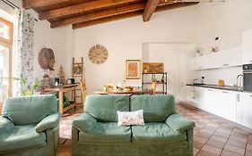 Tenuta Bonisolo 1892 - Historic Wine Retreat near Bernina Express